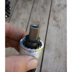 Boîtiers De Pédalier -Specialized Soldes axe carre shimano 2