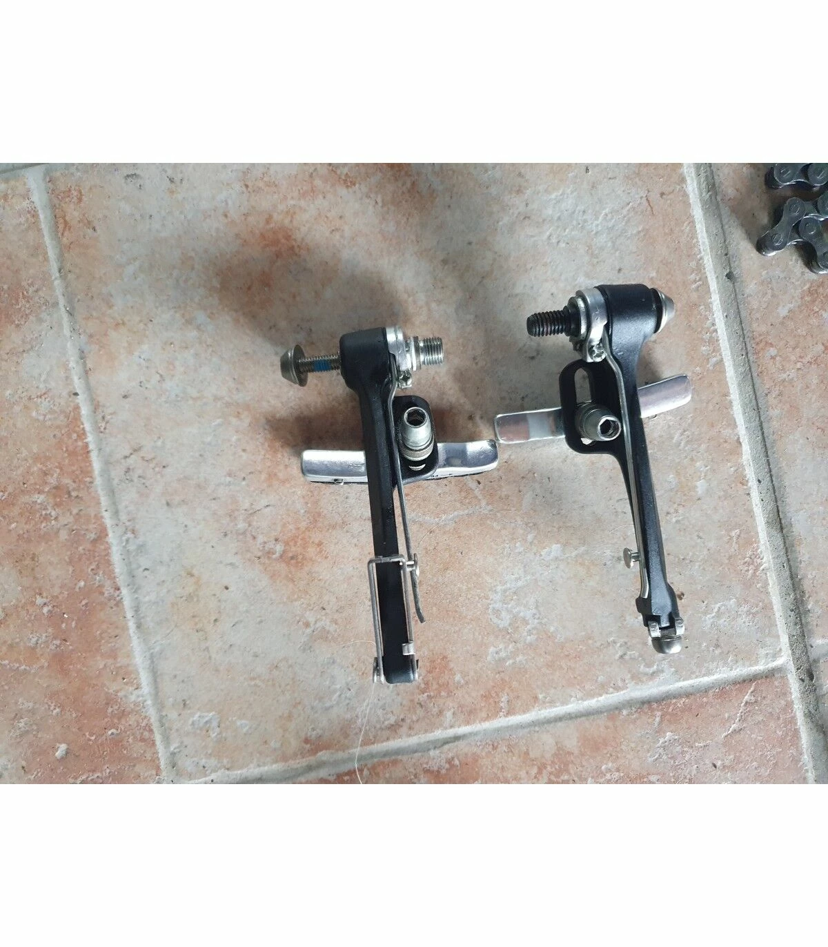 Shimano Commandes De Vitesses / Shifters 4 Shimano Commandes De Vitesses / Shifters – Image 2