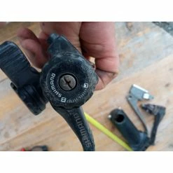 Commandes De Vitesses / Shifters -Specialized Soldes manette vitesses plus manette plateaux shimano slty 22 2