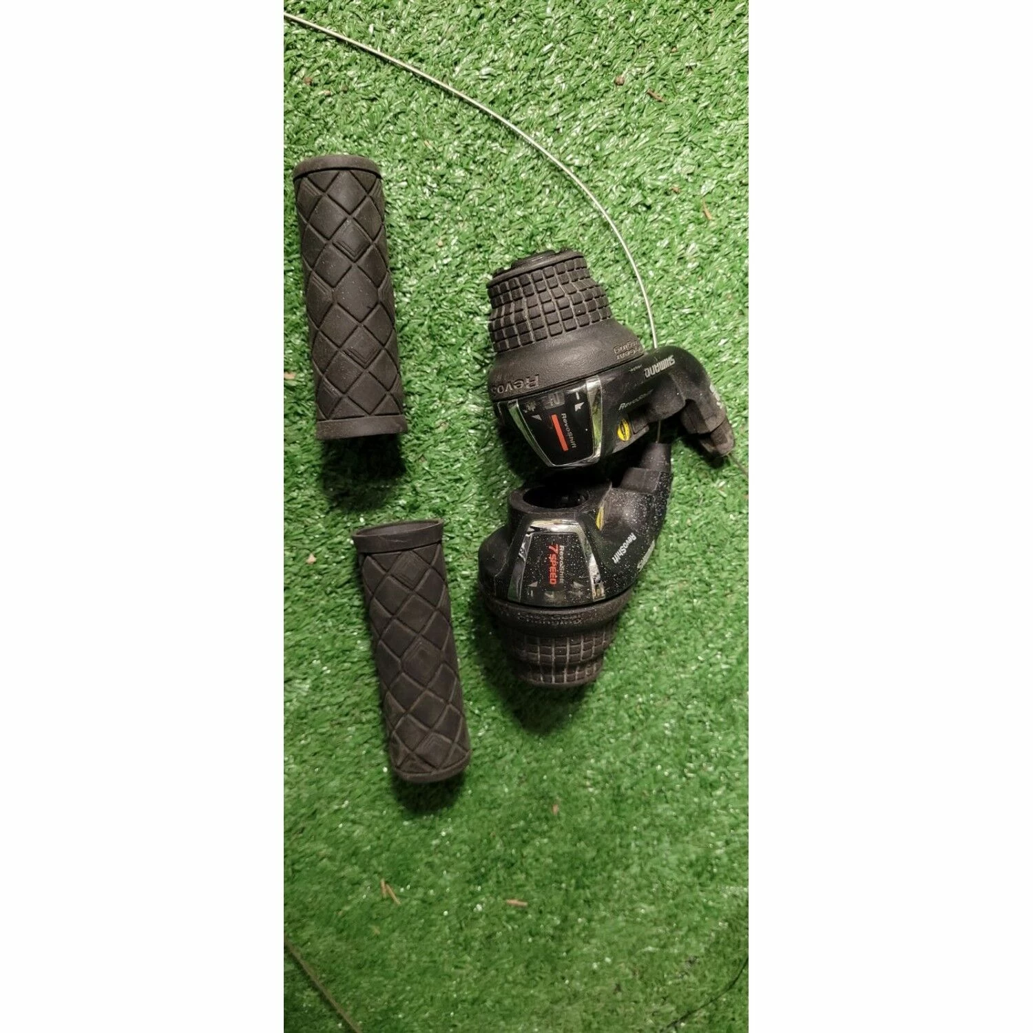 Commandes De Vitesses / Shifters Shimano 3 Commandes De Vitesses / Shifters Shimano