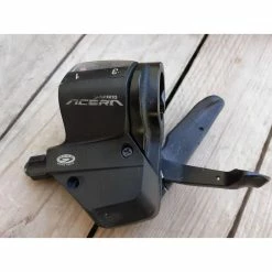 Commandes De Vitesses / Shifters 9 Commandes De Vitesses / Shifters -Specialized Soldes shifter 3 plateaux acera 3