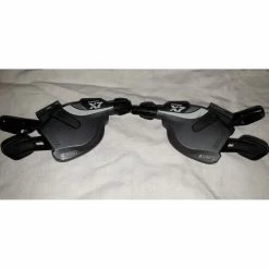 Commandes De Vitesses / Shifters Avid